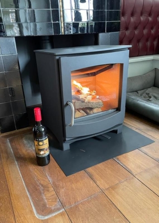 Dik Geurts Ivar 5 Low houtkachel