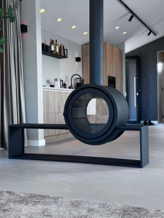 Dik Geurts Odin op een woonark