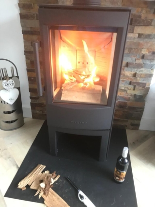 Wiking Miro 3 houtkachel met houtvak