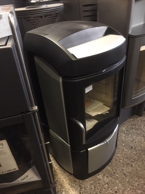 Jotul F350 met zilveren stenen zijpanelen nu bij ons in de opruiming